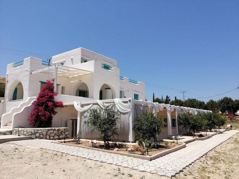 Villa Kampos Naousa-Marpisa Ambelas Exterior photo